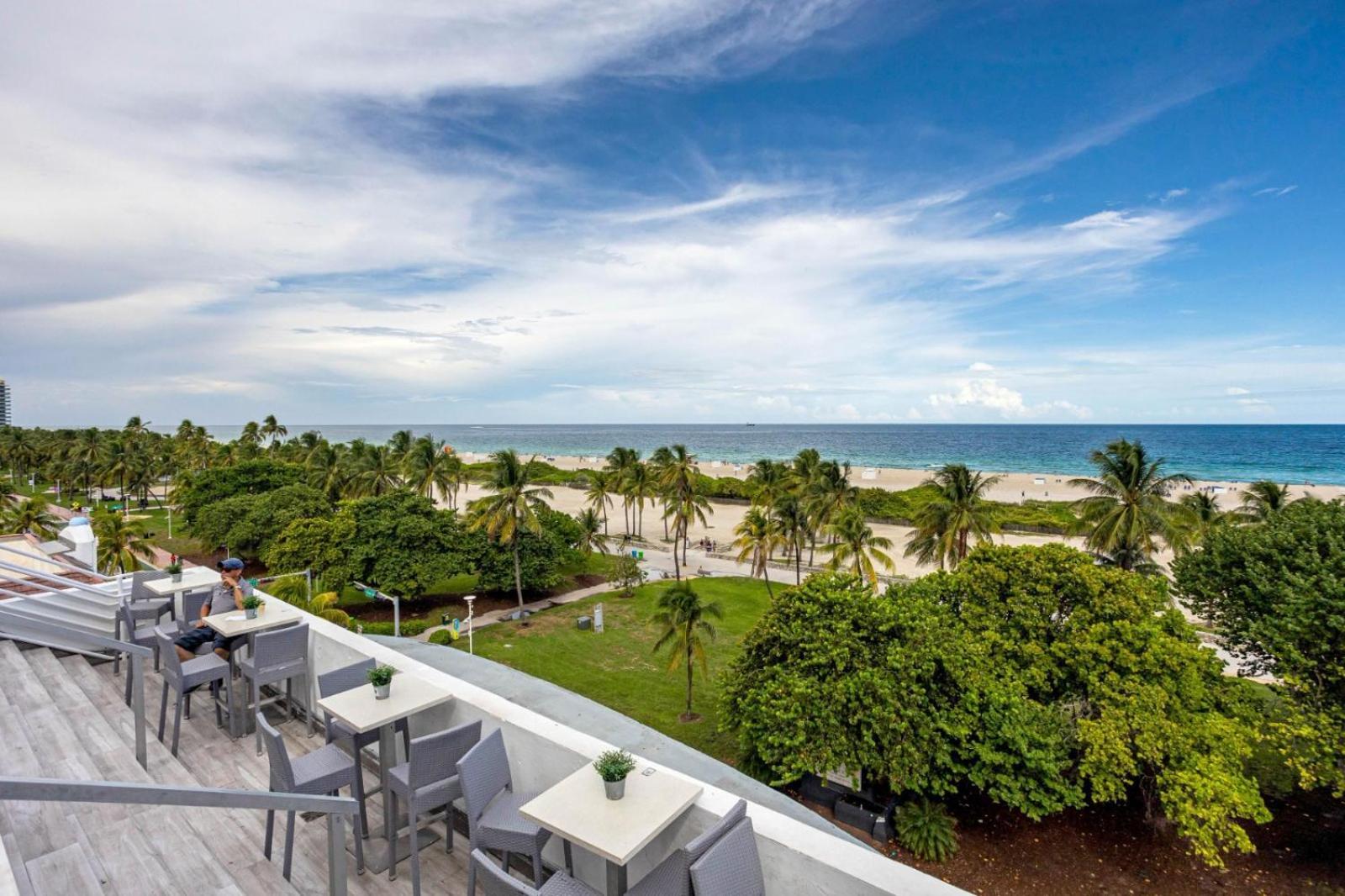 Big With Rooftop Pool Ocean View